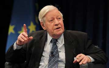 Ανησυχία εκφράζει ο Χέλμουτ Σμιτ για την αύξηση των εξαγωγών όπλων στη Γερμανία