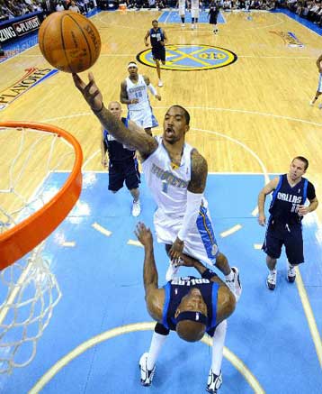 Λεμπρόν: Και MVP και 1-0 επί των Χοκς