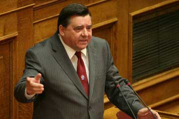 Προβοκάτσια σε βάρος του ΛΑΟΣ «είδε» ο Γ.Καρατζαφέρης στην ψηφοφορία για τον Αρ.Παυλίδη