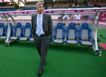 Ο Μανωλάς στην Ουγγαρία για φορ και τερματοφύλακα