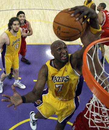 Πήραν τη ρεβάνς οι Λέικερς, ισοφάρισαν και οι Σέλτικς