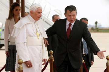 Προσκύνημα στη Μέση Ανατολή αρχίζει ο Πάπας Βενέδικτος
