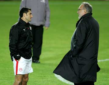 Adios είπε ο… προσεχώς πολυμετοχικός Ολυμπιακός στον Ερνέστο Βαλβέρδε