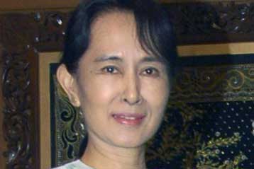 Σοβαρή η κατάσταση της υγείας της ηγέτιδας της αντιπολίτευσης της Μιανμάρ