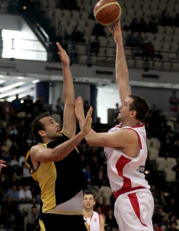 Ο Ολυμπιακός έκανε εύκολα το 1-0 επί του Αμαρουσίου