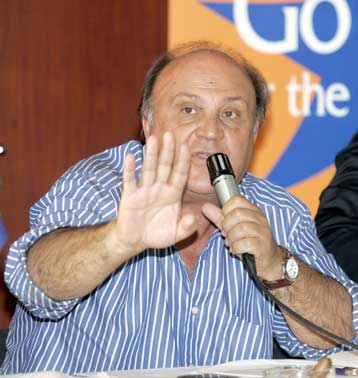 Την «έξοδο» από την Εθνική ανδρών του πόλο έδειξε ο Διαθεσόπουλος σε «παλιοσειρές»