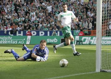 Η Βέρντερ πήρε τον αέρα του Αμβούργου, ελπίδες για την Γκλάντμπαχ