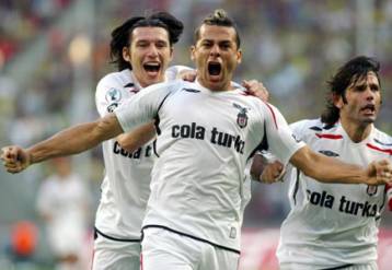 Ο Μπόμπο στη μεταγραφική λίστα του Ολυμπιακού