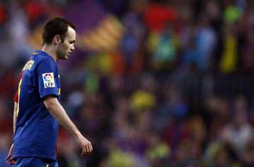 Εξαιρετικά αμφίβολος ο Ινιέστα για τον τελικό