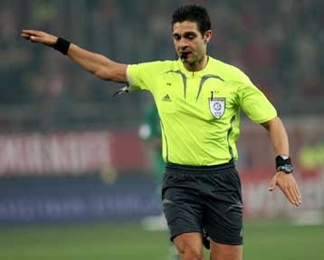 Σπάθας στο ΠΑΟ – ΑΕΚ, Κωνσταντινέας στο Λάρισα – ΠΑΟΚ