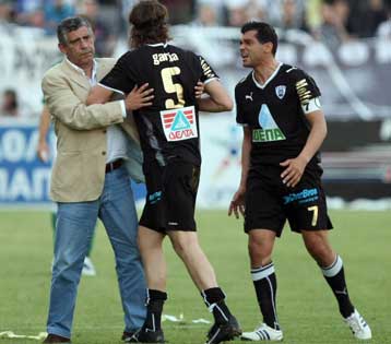 Ο Σάντος ζήτησε ηρεμία στον ΠΑΟΚ ενόψει Αλκαζάρ