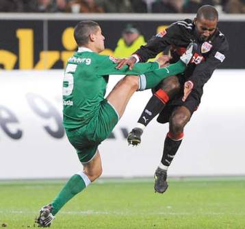 Τρεις αγωνιστικές πριν τη λήξη, Μπάγερν και Βόλφσμπουργκ «δοκιμάζονται» για την κορυφή