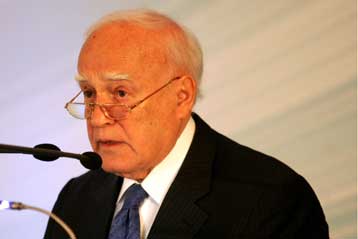 Την ανάγκη για μια «περιβαλλοντική δημοκρατία» επισήμανε ο Κάρολος Παπούλιας