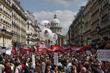 Τέσσερις ευρωπαϊκές πρωτεύουσες διαδηλώνουν για εργασιακή ασφάλεια