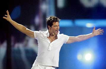 Ένα βήμα πριν τον τελικό της Eurovision ο Σάκης Ρουβάς