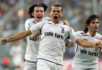 Πιέζει για Μπομπό και Εντμίλσον ο Ολυμπιακός