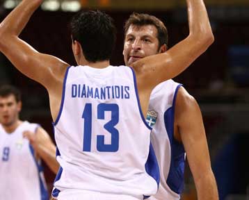 Παρουσιάστηκε η νέα φανέλα της Eθνικής μπάσκετ