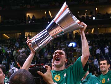 Επαφές Παναθηναϊκού με Σάρας, χάνουν το ματς με τον Αρη ο Λιθουανός και Διαμαντίδης