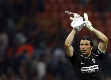 Ο Μπουφόν ξεκαθάρισε ότι παραμένει στη Γιουβέντους