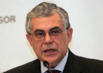 Η οικονομική ανάκαμψη μπορεί να ξεκινήσει νωρίτερα, λέει ο Λ.Παπαδήμος