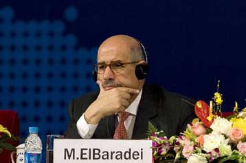 Για τον κίνδυνο πυρηνικής «αβύσσου» προειδοποιεί ο Μοχάμεντ Ελ Μπαραντέι