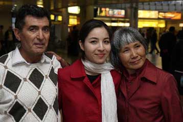 Έφυγε από το Ιράν μετά την αποφυλάκισή της η δημοσιογράφος Ροξάνα Σαμπερί