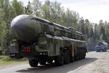 Την Τρίτη αρχίζουν οι διαπραγματεύσεις Ρωσίας-ΗΠΑ για τα πυρηνικά όπλα