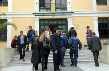 Αίτημα για εξέταση πολιτικών προσώπων κατέθεσε κατηγορούμενος στην υπόθεση Siemens