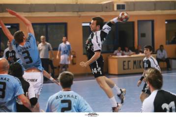 Προβάδισμα για ΠΑΟΚ στα ημιτελικά, βήμα παραμονής από τον Ζαφειράκη