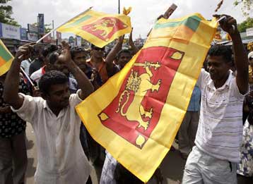 Να καταθέσουν τα όπλα αποφάσισαν οι αντάρτες Ταμίλ στη Σρι Λάνκα