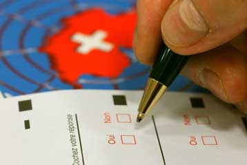 Υπέρ των βιομετρικών διαβατηρίων ψήφισαν οι Ελβετοί