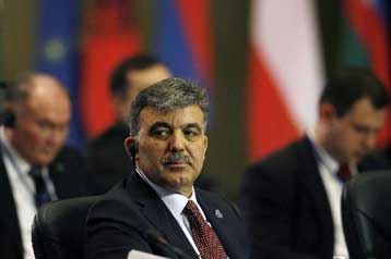 Δίωξη Γκιουλ για σκάνδαλο διαφθοράς του 1990 ζητά τουρκικό δικαστήριο