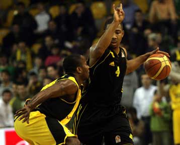 Με Ράιτ και Κλαρκ ο Αρης θα υποδεχτεί στο Μαρούσι στον πρώτο μικρό τελικό