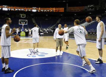 Με Γιαννακόπουλους και Διαμαντίδη, Γιασικεβίτσιους, Σπανούλη η προπόνηση του ΠΑΟ