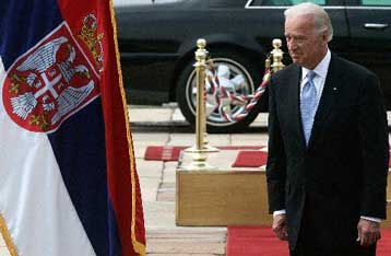 Δεν περιμένουμε να αναγνωρίσετε το Κόσοβο, είπε ο Τζο Μπάιντεν στους Σέρβους