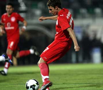 Δίνει 3,4 εκατ ευρώ για να κρατήσει τον Ντάρμπισιρ ο Ολυμπιακός