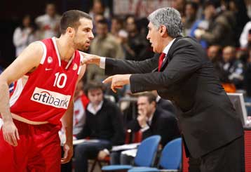 Υπομονή για να διατηρήσουμε το πλεονέκτημα, λένε Γιαννάκης και Χαλπερίν