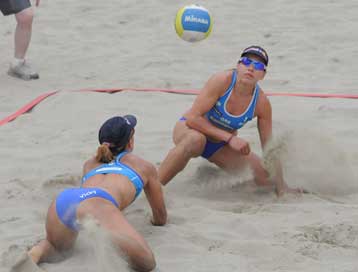 «Μαθήματα» μπιτς βόλεϊ από Αρβανίτη και Τσιαρτσιάνη στην Οζάκα