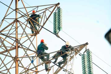 Στην μη τήρηση των κανόνων ασφαλείας αποδίδει η ΔΕΗ τα εργατικά ατυχήματα