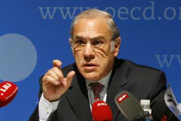 Φως στην άκρη του τούνελ της οικονομικής κρίσης διακρίνει ο ΟΟΣΑ