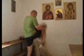 Κατακραυγή για τους ξυλοδαρμούς ασθενών σε κέντρο αποτοξίνωσης στη Σερβία