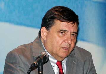 Βολές κατά ΝΔ, ΠΑΣΟΚ και Οικολόγων από τον Γιώργο Καρατζαφέρη