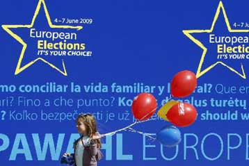 Σταθερά μπροστά το ΠΑΣΟΚ και δυναμική πορεία των Οικολόγων εν όψει ευρωεκλογών