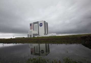 Από αναβολή σε αναβολή η επιστροφή του διαστημικού λεωφορείου Atlantis