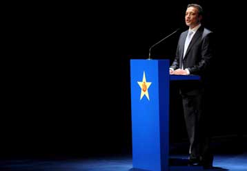 Ο Μπράνκο Τσερβένκοφσκι επέστρεψε στην ηγεσία των Σοσιαλδημοκρατών της ΠΓΔΜ