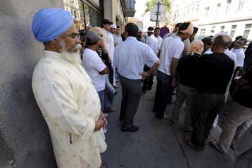 Πολλοί τραυματίες από επίθεση σε χώρο λατρείας Ινδών στη Βιέννη