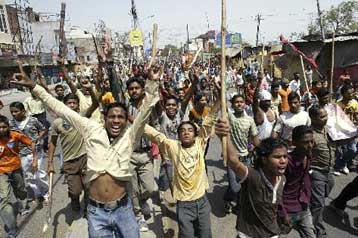 Ταραχές στην Ινδία μετά τη δολοφονία γκουρού των Σιχ στη Βιέννη