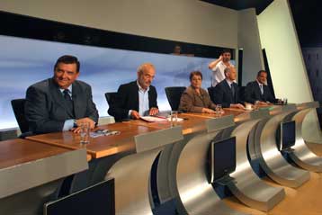 Σε ρυθμούς ντιμπέιτ κινούνται οι πολιτικοί αρχηγοί