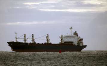 Απόπειρα πειρατείας σε ελληνικό φορτηγό πλοίο στον Κόλπο του Αντεν