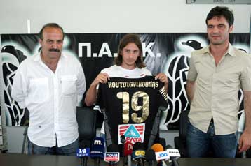 Η φανέλα με το νούμερο… 19 στον Κουτσιανικούλη